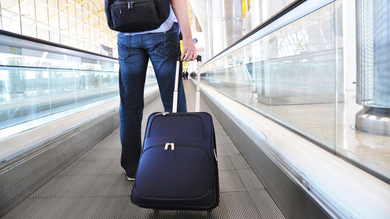 La bolsa de mano rebajada con compartimento para zapatos que eligen los que  quieren viajar en avión sin facturar