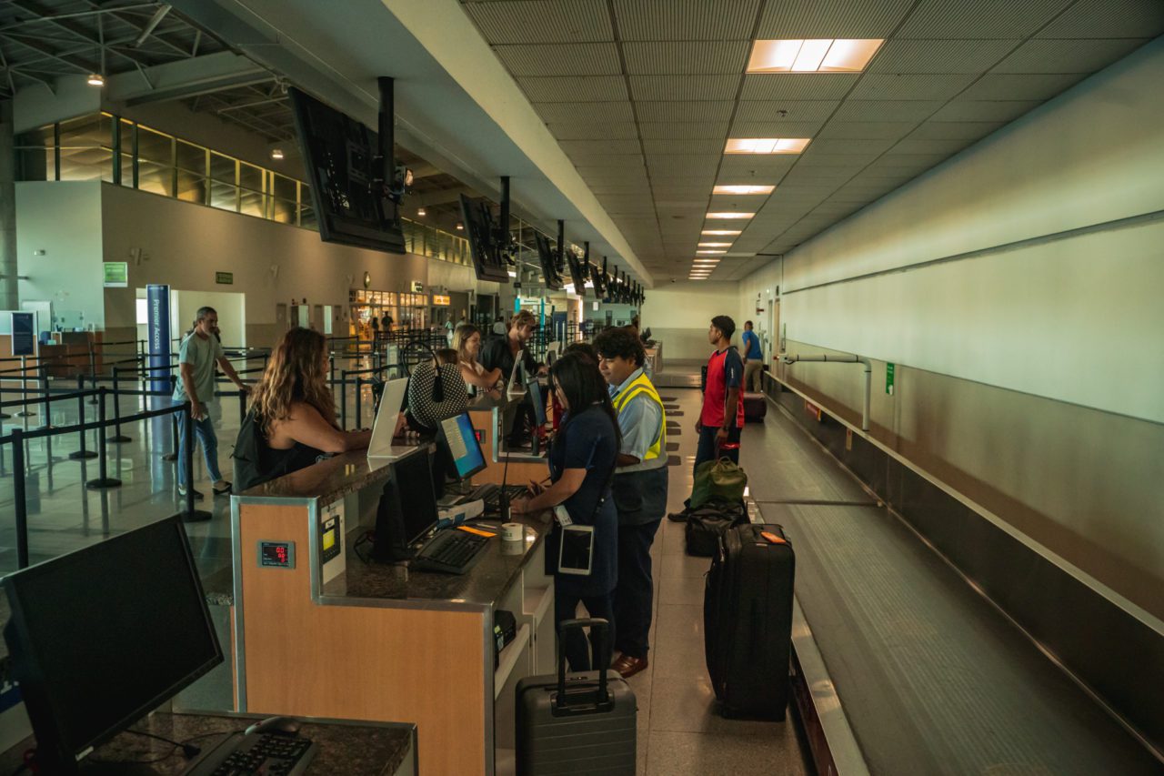 Aeropuerto de Guanacaste mejora sistema de bandas para detectar explosivos